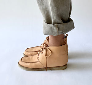 
                  
                    HITOP MOC + TREE SAP SOLE / UNDYED
                  
                