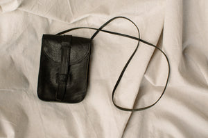 
                  
                    CROSSBODY / BLACK
                  
                