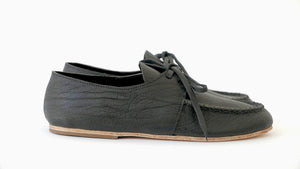 
                  
                    MOCCASIN / BLACK
                  
                