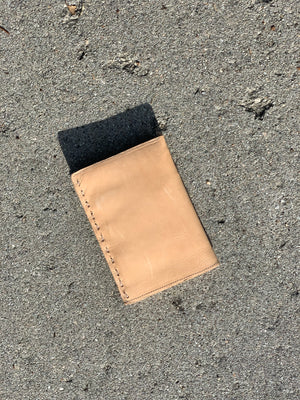 
                  
                    HANDSTITCH WALLET/ UNDYED
                  
                