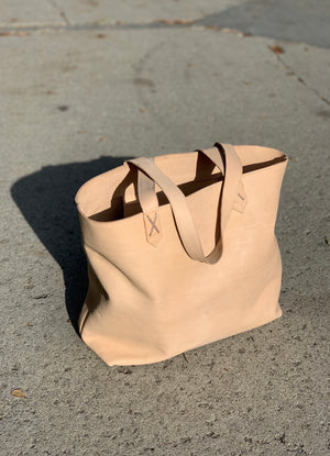 
                  
                    OVERSIZE TOTE / UNDYED
                  
                