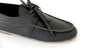 
                  
                    MOCCASIN / BLACK
                  
                